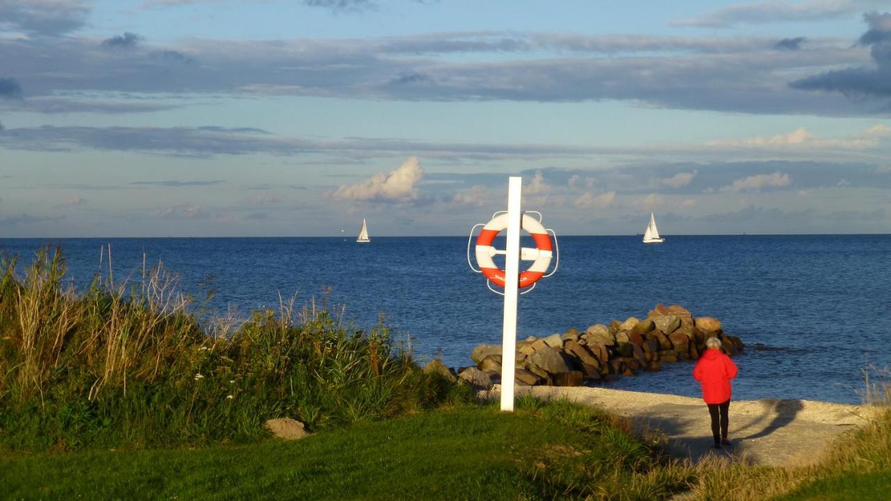 Svalereden Strand Camping Cottages Sæby Exterior photo